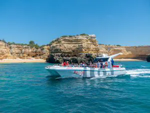 Passeio de Barco Algarve - Golfinhos e Grutas De Benagil - Catamaran