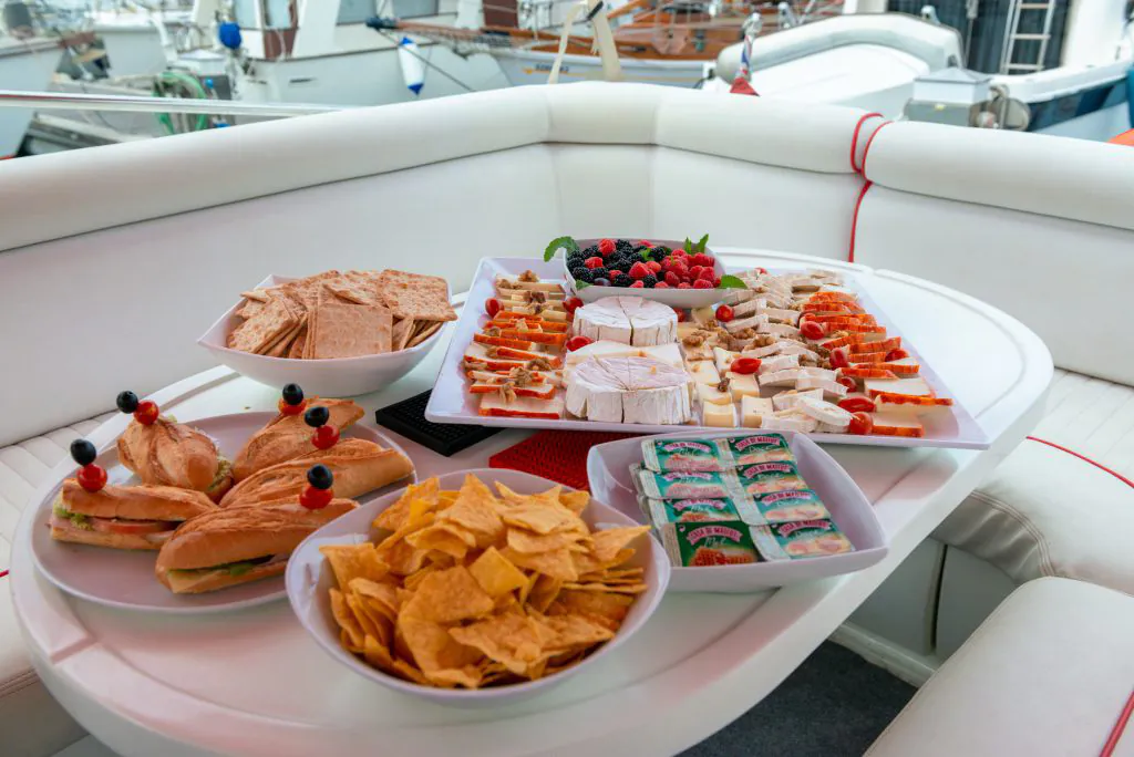 F&B catering in yacht private boat experience by algarexperience
