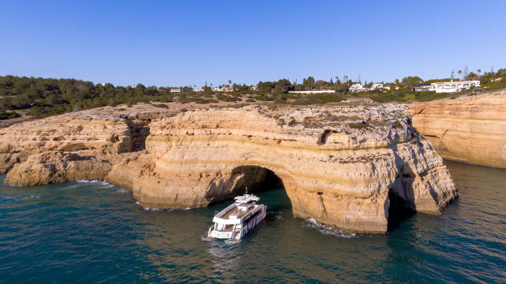catamaran boat espirito oceanico close to Benagil Caves boat tour by algarexperience