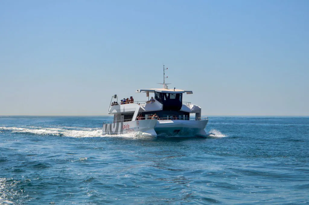 espirito oceanico catamaran by algarexperience, enjoy the sea