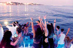 Fêtes en bateau Algarve - Nuit - Night - Belize Boat Party