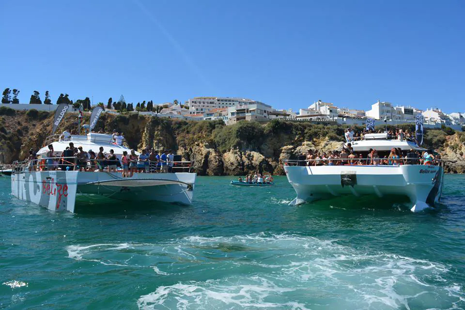party at two catamaran in albufeira water fest 2017