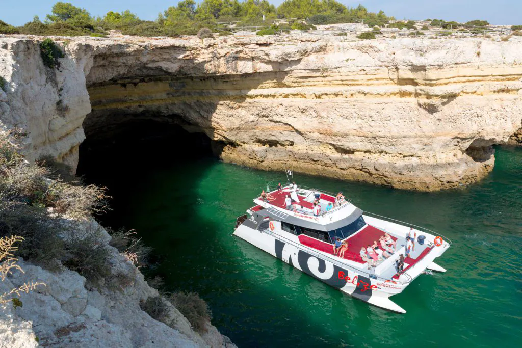 catamaran belize segundo boat trip caves & coastline algarexperience